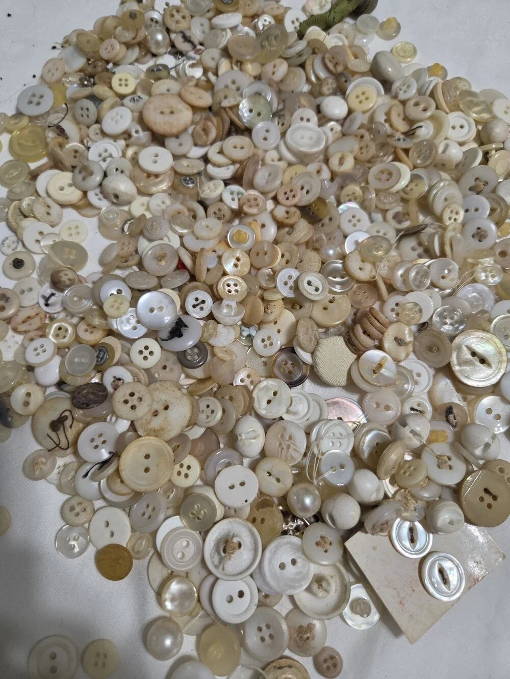 Mixed Cream & White Vintage Buttons Bundle - Picture 1 of 1
